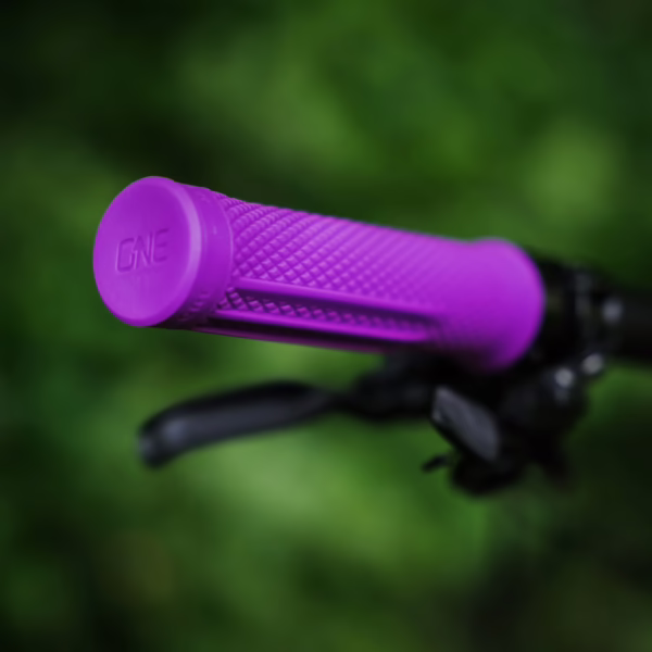OneUp Classic Lock-On Grips - Image 3